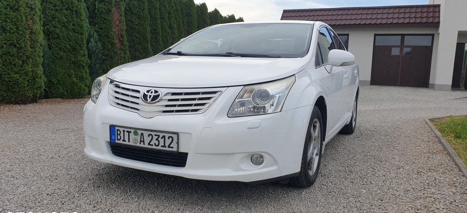 Toyota Avensis cena 25900 przebieg: 238000, rok produkcji 2009 z Sandomierz małe 529